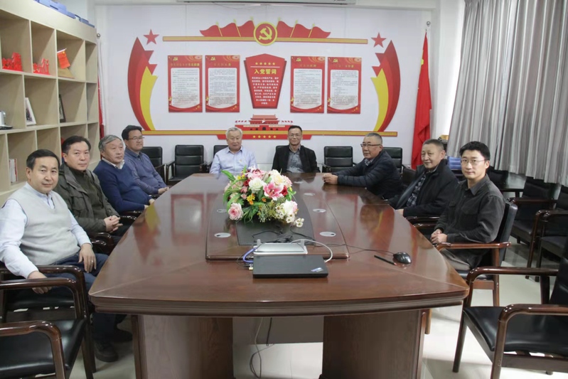 新疆卫拉特蒙古研究学会召开“聚焦铸牢中华民族共同体意识，创新推动学会党建工作” 座谈会